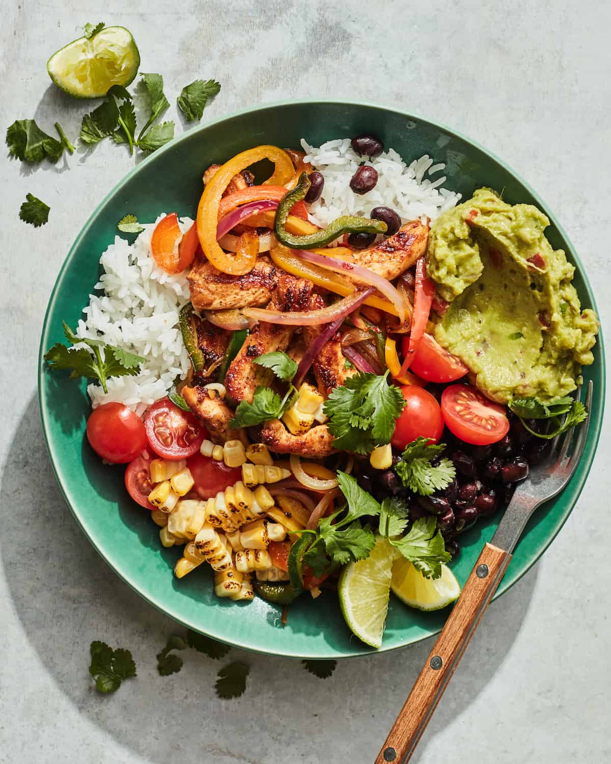 Chicken Fajitas Bowls from www.whatsgabycooking.com (@whatsgabycookin)