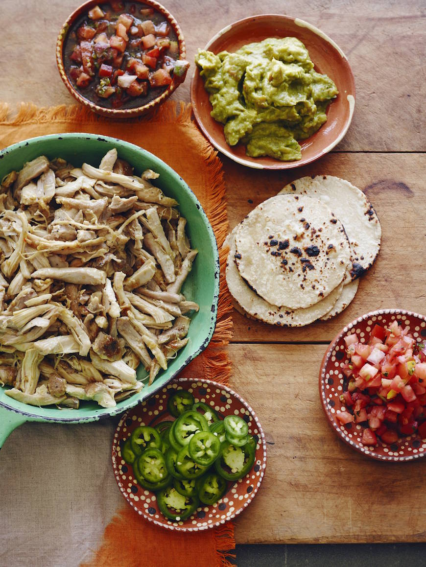 Easy Mexican Shredded Chicken {Verde!} from www.whatsgabycooking.com (@whatsgabycookin)