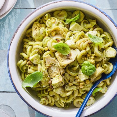 Artichoke Pasta Salad from www.whatsgabycooking.com (@whatsgabycookin)