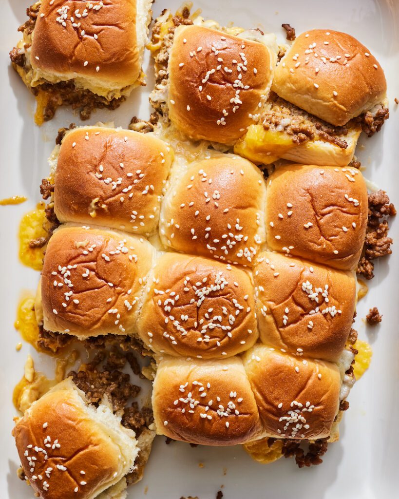 Cheeseburger Sliders from www.whatsgabycooking.com (@whatsgabycookin)