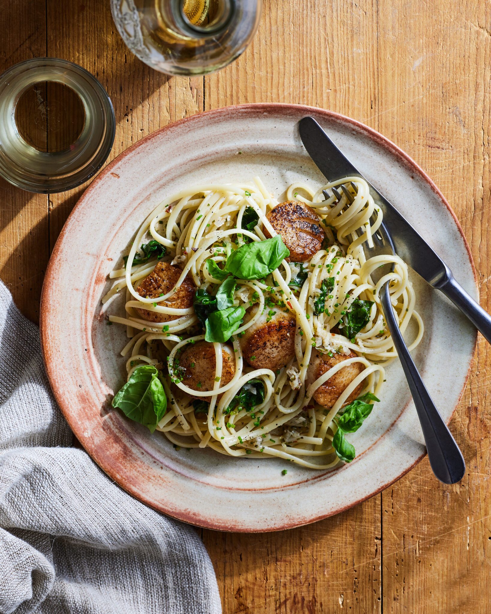 Lemon Garlic Scallop Pasta