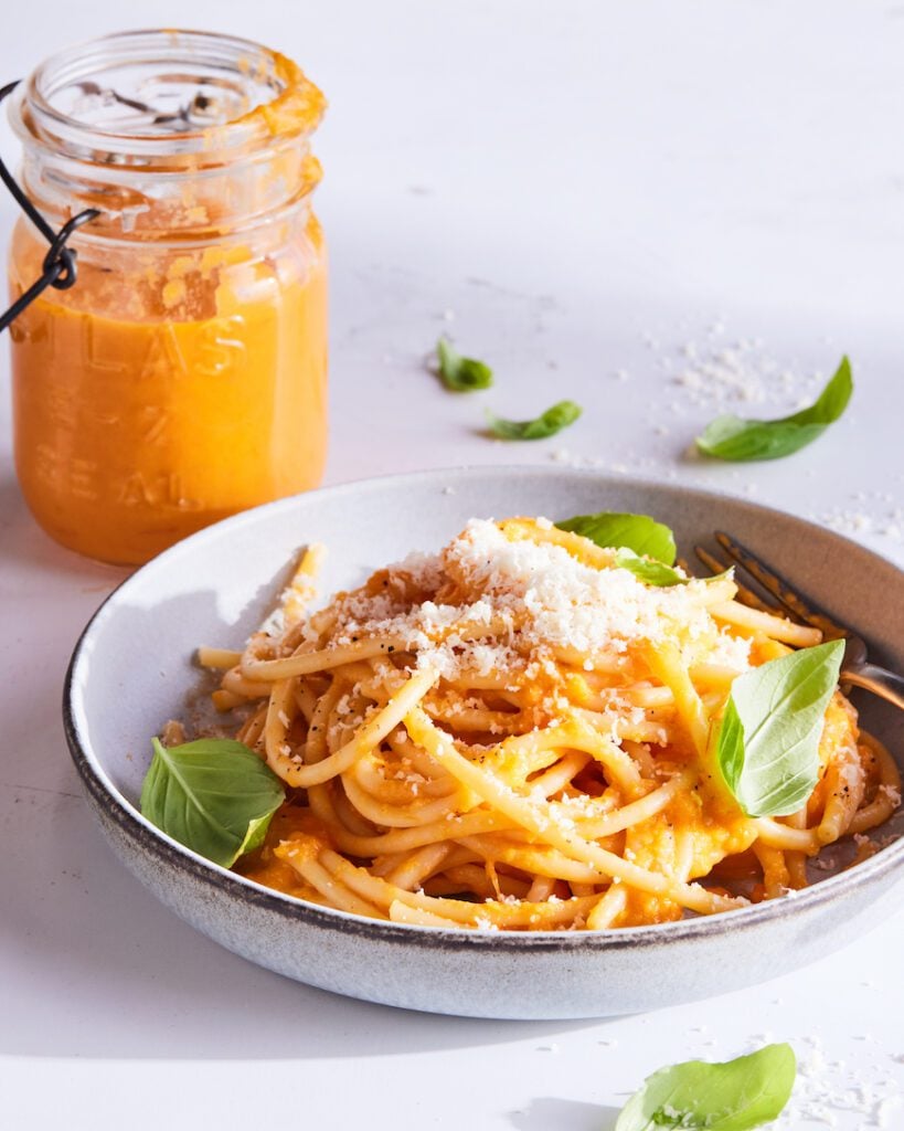 Marcella Hazan Tomato Sauce from www.whatsgabycooking.com (@whatsgabycookin)