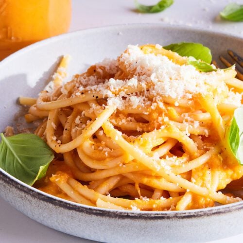 Marcella Hazan Tomato Sauce from www.whatsgabycooking.com (@whatsgabycookin)